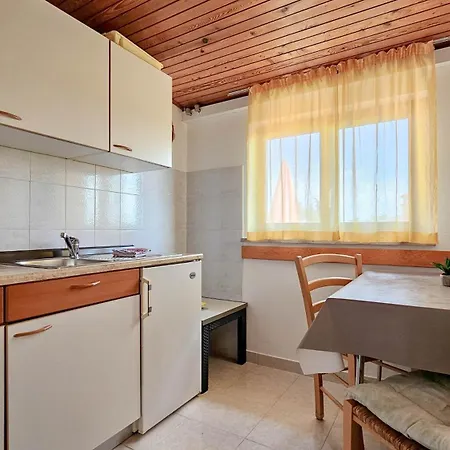 Luna Apartment *